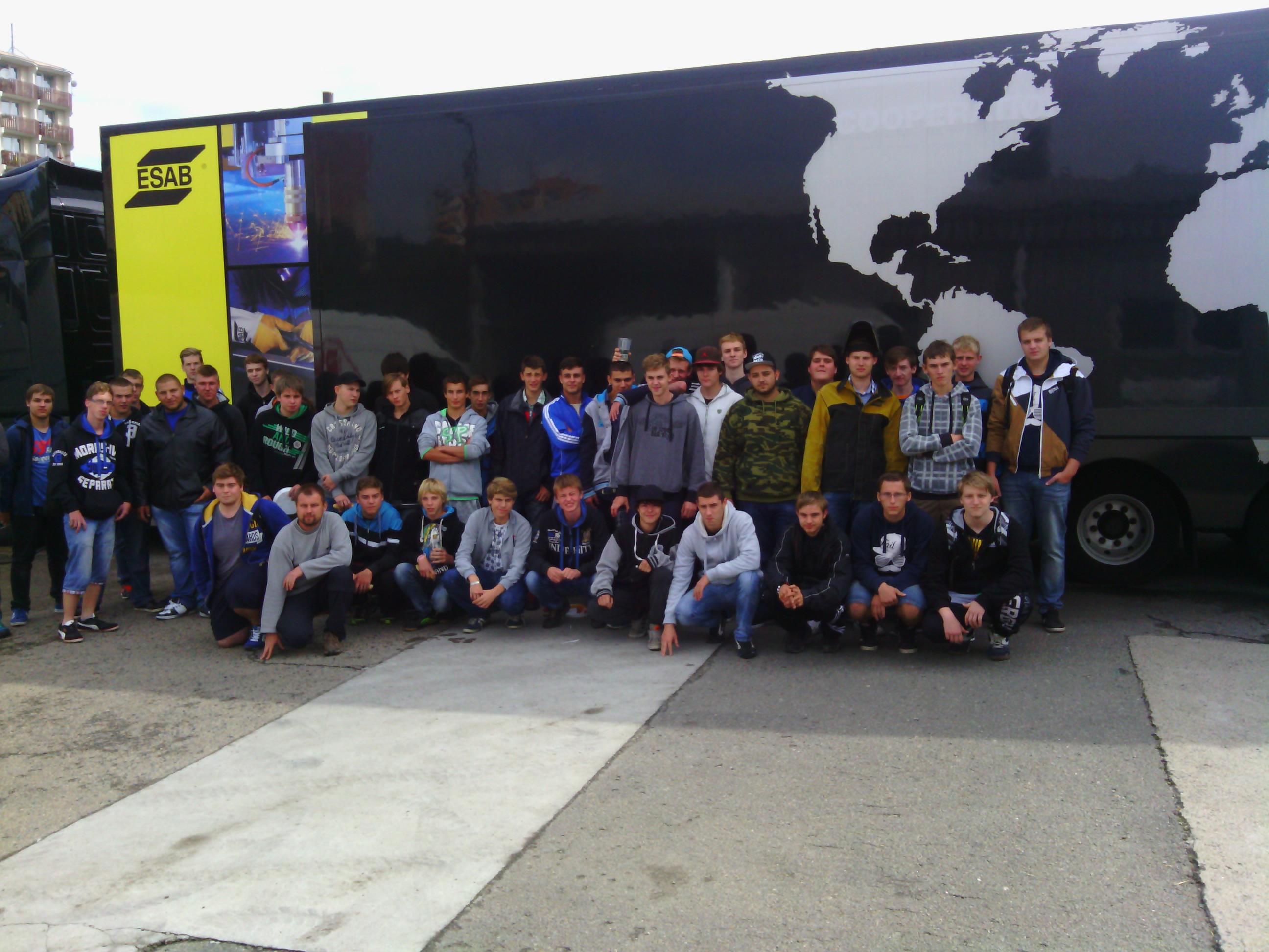 Žáci svářecí školy se zúčastnili předváděcí akce Demobus ESAB TOUR 2015
